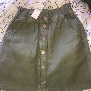 BRAND NEW SKIRT